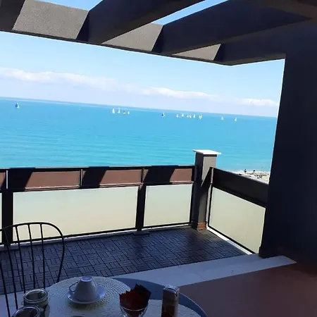 Attico Apartman